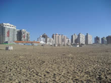 playa el emir despoblada