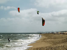 deportes acuaticos en la playa manantiales