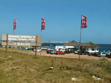 parador municipal en la entrada de la playa pinares